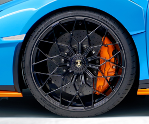 Lamborghini a ales anvelopele Bridgestone pentru a echipa supermodelul Huracán STO