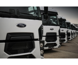 Cefin Trucks livrează prima parte a unei flote de 100 unități Ford Trucks 1842T, către Tempo Invest