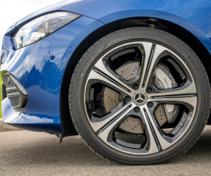 Pirelli: Siguranță, confort și performanță cu noile pneuri Cinturato P7 și P Zero pentru MERCEDES-BENZ C-CLASS
