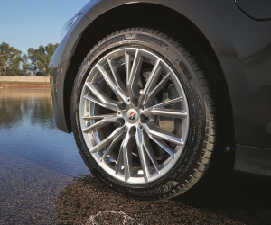Noua anvelopă de vară Bridgestone Turanza 6 oferă performanțe de neegalat pe teren umed