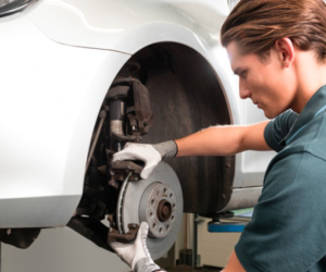 De ce să alegeți repararea și întreținerea frânelor la Bosch Car Service?