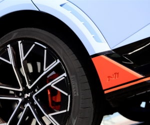 Pirelli echipează Hyundai IONIQ 5 N cu anvelopele personalizate P Zero Elect, testate pe Nürburgring
