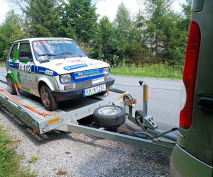 Marea expediție Maluch pentru copii este la jumătatea drumului! Cine repară 80 de mașini Fiat 126p?