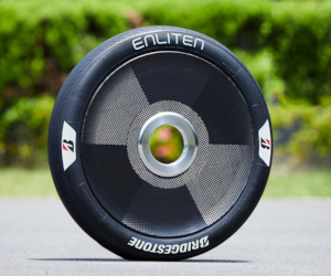 Bridgestone susține inovația sustenabilă la BWSC 2025 cu anvelope din materiale reciclate