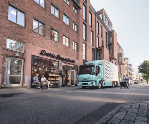 Volvo Trucks și celebrul chef Marcus Samuelsson fac echipă pentru a reduce emisiile din transporturile de alimente